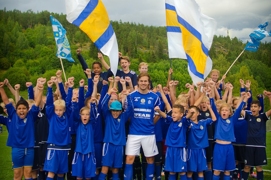 Vi bjuder licensierade fotbollsungdomar på gratis inträde!