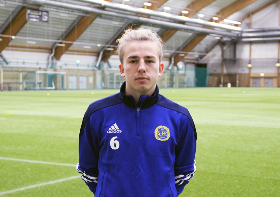 Axel Uddström lämnade Piteå och flyttade till Sundsvall