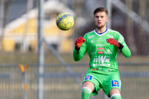 Målvakten Oscar Jonsson i Karlstads tröja 2019.