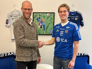 Elvis Hansson skriver a-lagskontrakt!