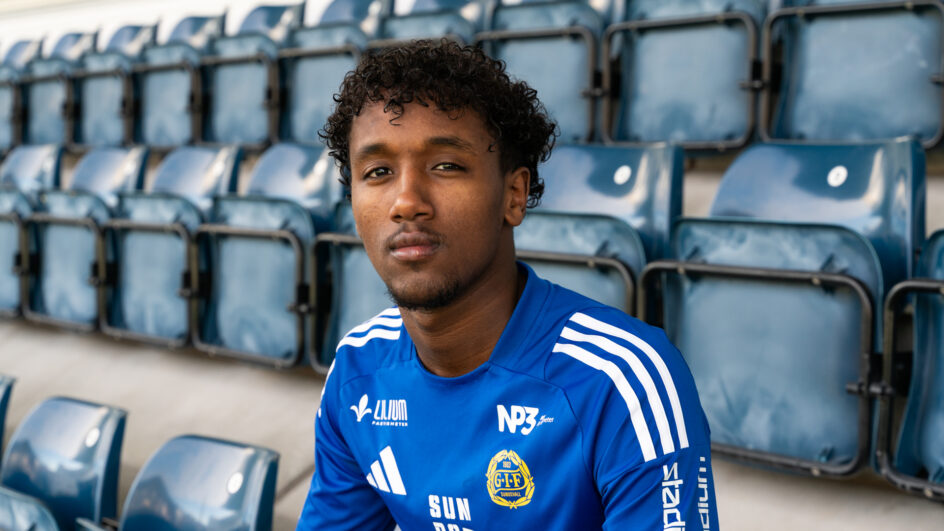 Abdulahi Shino skriver A-lagskontrakt!